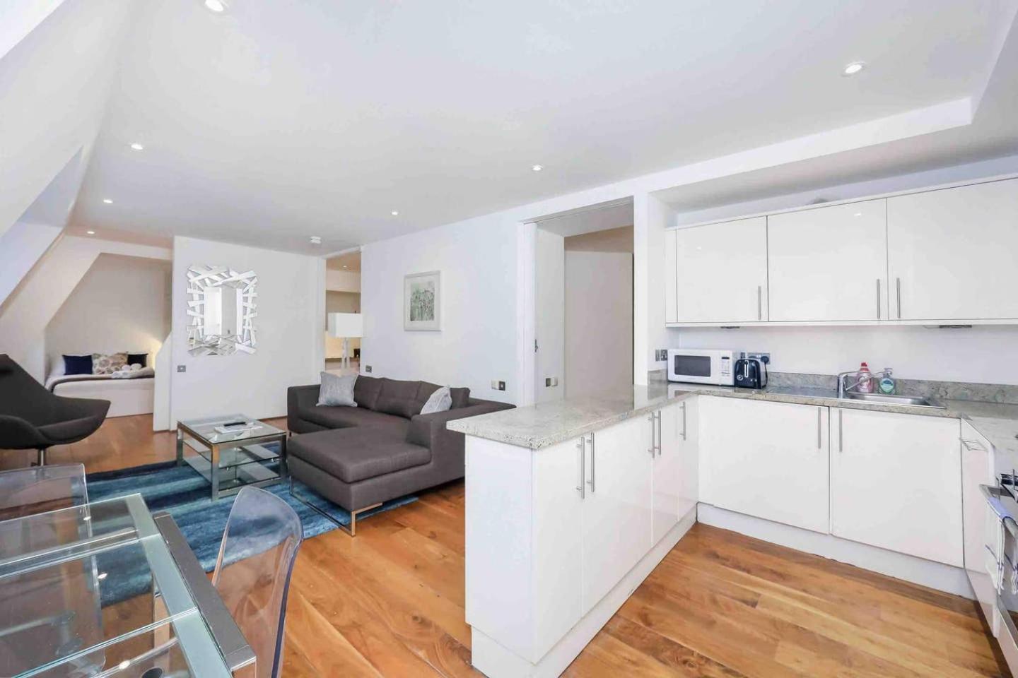 2 Bed By Oxford Circus And Regent Street! Appartamento Londra