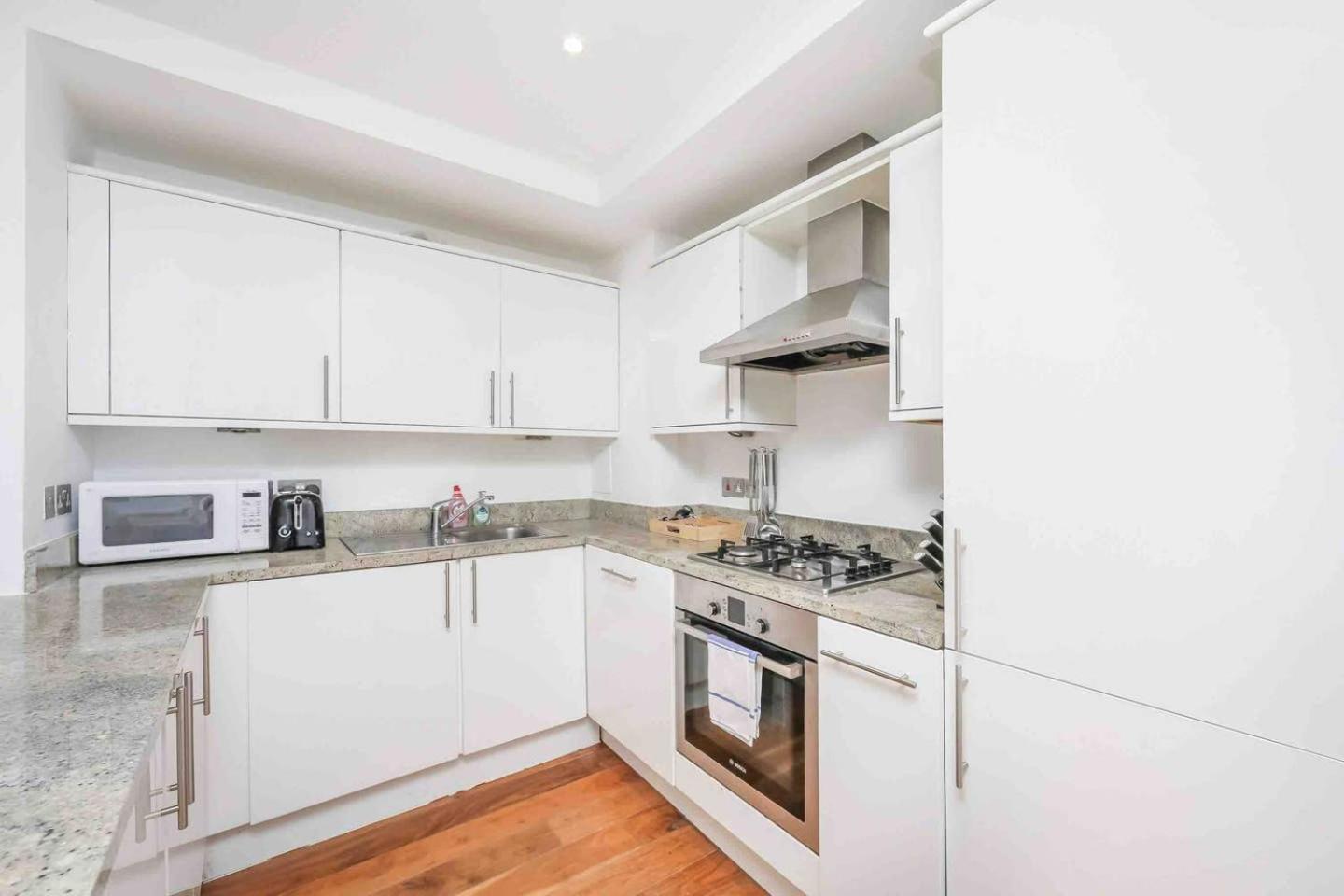 2 Bed By Oxford Circus And Regent Street! * Londra